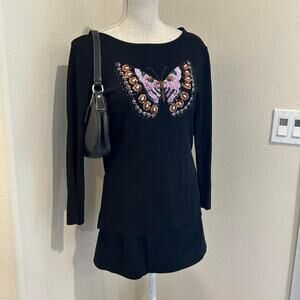 Lucia burns black ribbed quarter sleeve top. Size XL